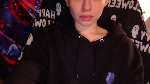 Angela online show from October 27, 2025, 1:59 pm