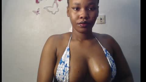 Snapshot of cum_ebony_xxxpetit chatting on June 22, 2026, 12:56 am Teeha online show from June 22, 2026, 12:56 am