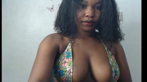 Snapshot of cum_ebony_xxxpetit chatting on July 7, 2026, 12:57 am Teeha online show from July 7, 2026, 12:57 am