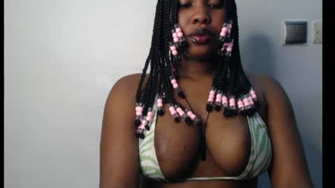Snapshot of cum_ebony_xxxpetit chatting on August 5, 2026, 1:08 am Teeha online show from August 5, 2026, 1:08 am