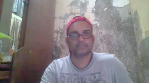 Snapshot of cum_l chatting on December 18, 2025, 8:42 am Noha online show from December 18, 2025, 8:42 am