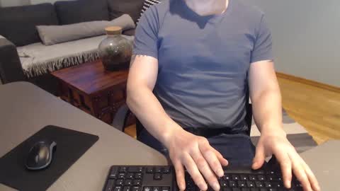 Snapshot of cumartist84 chatting on January 6, 2025, 12:57 pm cumartist84 online show from January 6, 2025, 12:57 pm