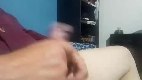 Snapshot of cumbian_chero chatting on February 28, 2026, 1:01 pm cumbian_chero online show from February 28, 2026, 1:01 pm