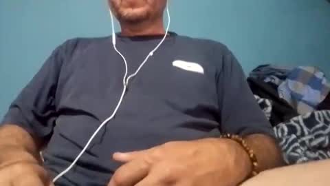 cumbian_chero online show from April 29, 2026, 2:43 pm