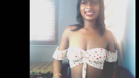 Snapshot of cumebony_petit chatting on February 3, 2026, 2:22 pm cumebony_petit online show from February 3, 2026, 2:22 pm