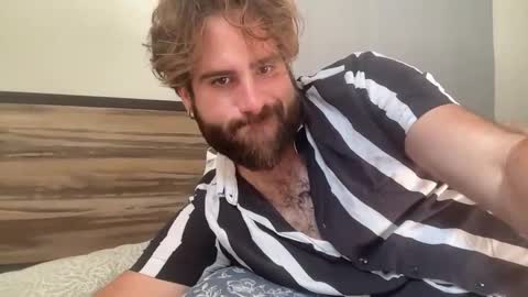 cumjoe168016623058 online show from May 11, 2026, 4:04 pm