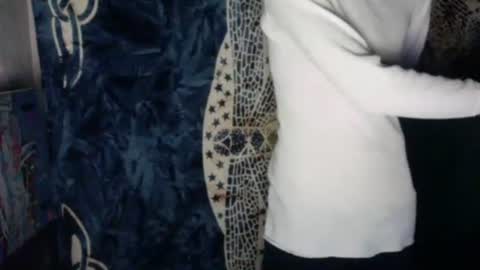 Snapshot of cumlickmydick69 chatting on November 14, 2025, 9:19 am cumlickmydick69 online show from November 14, 2025, 9:19 am