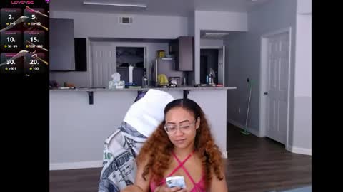 Snapshot of cumplzqueen chatting on June 19, 2026, 6:45 pm Nia Reese online show from June 19, 2026, 6:45 pm