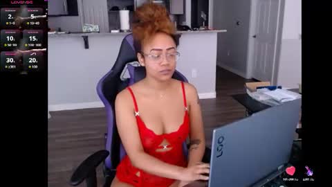 Snapshot of cumplzqueen chatting on July 8, 2026, 6:56 pm Nia Reese online show from July 8, 2026, 6:56 pm