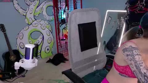 CUMpotikEve online show from March 1, 2026, 3:52 am