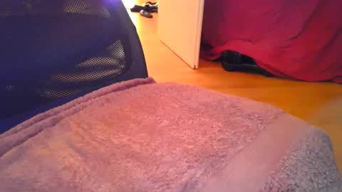 Snapshot of cumprincessscum chatting on December 16, 2024, 12:04 am Cumprincess online show from December 16, 2024, 12:04 am