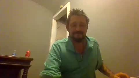 Snapshot of cuntreeboy68 chatting on December 6, 2024, 6:26 am Bash online show from December 6, 2024, 6:26 am