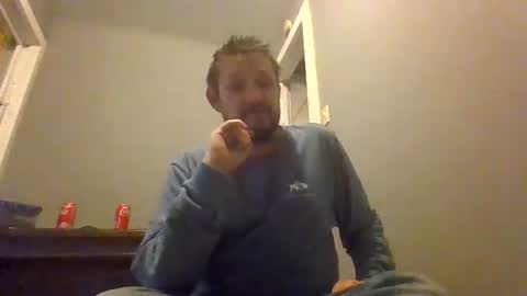 Snapshot of cuntreeboy68 chatting on December 10, 2024, 3:20 am Bash online show from December 10, 2024, 3:20 am