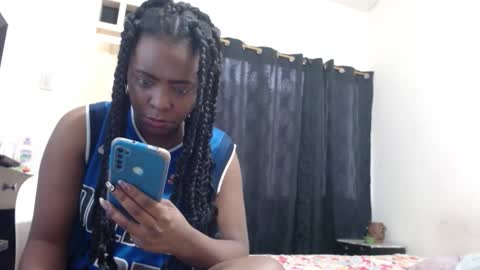 dominic and julieta... independent models online show from November 14, 2025, 12:15 pm