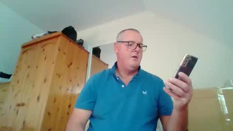 curiousax77 online show from October 22, 2025, 8:14 am