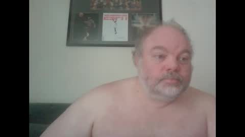 Snapshot of curiousbate1 chatting on March 9, 2025, 9:57 pm CuriousBate1 online show from March 9, 2025, 9:57 pm