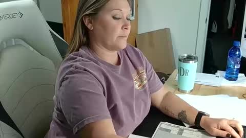 Snapshot of curiouscouple3143 chatting on January 27, 2025, 3:39 pm curious couple online show from January 27, 2025, 3:39 pm