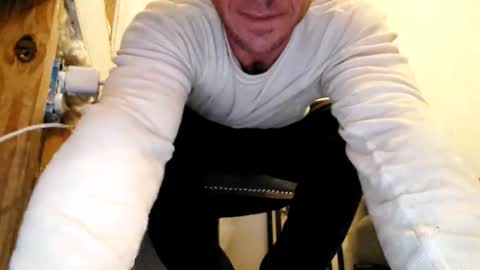 curiousguyhere6 online show from November 30, 2025, 2:37 am