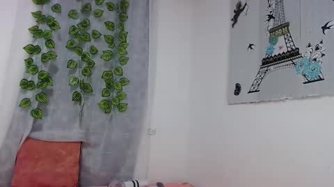 Snapshot of curiuscouplehot chatting on September 16, 2025, 9:54 am Pablo and emma online show from September 16, 2025, 9:54 am