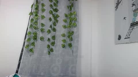 Snapshot of curiuscouplehot chatting on September 20, 2025, 10:16 am Pablo and emma online show from September 20, 2025, 10:16 am