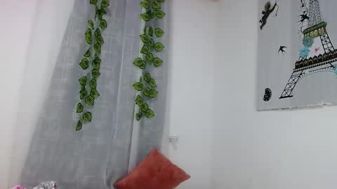 Snapshot of curiuscouplehot chatting on October 16, 2025, 10:16 am Pablo and emma online show from October 16, 2025, 10:16 am