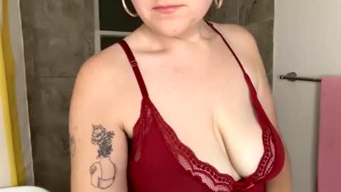 Snapshot of curliegirlee chatting on February 20, 2026, 6:19 am curliegirlee online show from February 20, 2026, 6:19 am