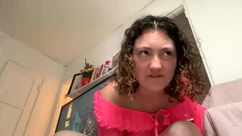 curliegirlee online show from April 6, 2026, 1:36 am