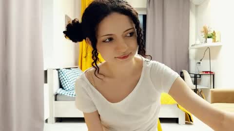 Kira online show from May 30, 2026, 11:46 pm