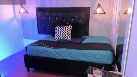 Snapshot of curly_babe1 chatting on May 31, 2026, 9:49 pm curly_babe1 online show from May 31, 2026, 9:49 pm