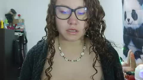 Snapshot of curly_greeneyed chatting on July 2, 2026, 1:38 am Vannesa online show from July 2, 2026, 1:38 am