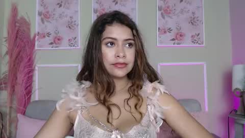 Snapshot of curlydani chatting on November 7, 2025, 12:05 pm DANI online show from November 7, 2025, 12:05 pm