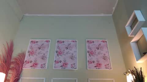 Snapshot of curlydani chatting on November 20, 2025, 12:05 pm DANI online show from November 20, 2025, 12:05 pm