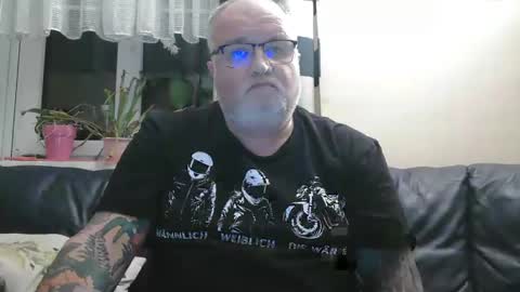 Snapshot of curtus14 chatting on December 8, 2024, 9:41 pm curtus14 online show from December 8, 2024, 9:41 pm