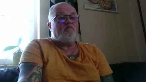 Snapshot of curtus14 chatting on March 19, 2026, 4:44 pm curtus14 online show from March 19, 2026, 4:44 pm
