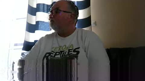 Snapshot of curtus14 chatting on April 4, 2026, 9:18 am curtus14 online show from April 4, 2026, 9:18 am