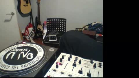 curvelover1977 online show from January 17, 2026, 1:32 am