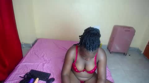 curvey_goddes online show from March 1, 2026, 3:30 am