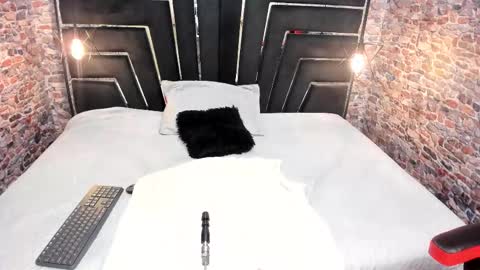 Alyanna  online show from November 1, 2025, 12:07 pm