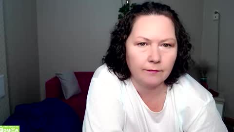 Snapshot of curvy_girlz chatting on December 13, 2025, 7:53 pm curvy_girlz online show from December 13, 2025, 7:53 pm