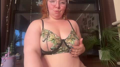 Snapshot of curvycate127 chatting on March 24, 2026, 4:50 am Cate online show from March 24, 2026, 4:50 am