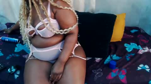 curvydarkfatass online show from July 11, 2026, 8:06 am