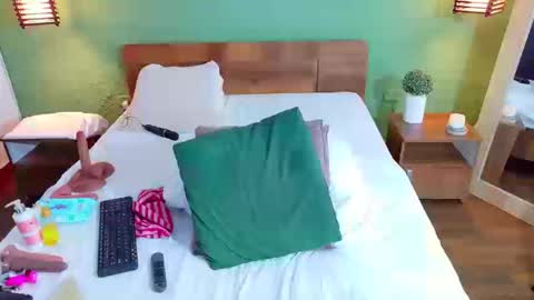 Danna online show from March 21, 2026, 1:10 am