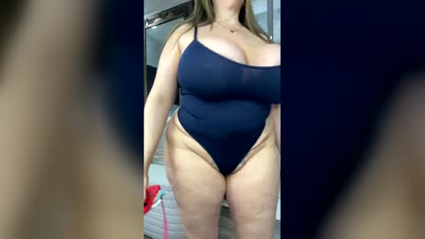 curvyfunlover online show from March 25, 2026, 12:55 pm
