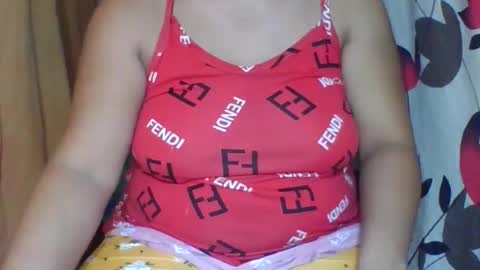 Snapshot of curvyladyxx289 chatting on December 17, 2025, 6:52 am curvyladyxx289 online show from December 17, 2025, 6:52 am