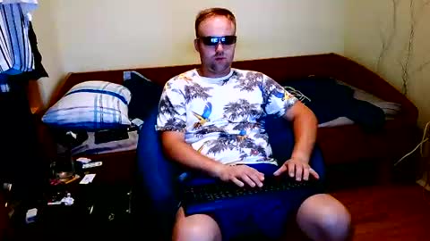 Snapshot of cute69696969 chatting on July 5, 2026, 12:06 am cute69696969 online show from July 5, 2026, 12:06 am