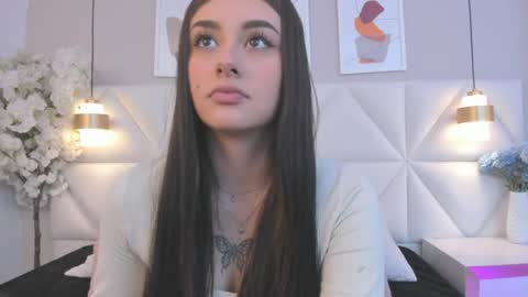 Snapshot of cute__cherry_ chatting on July 3, 2026, 7:42 pm Amber online show from July 3, 2026, 7:42 pm