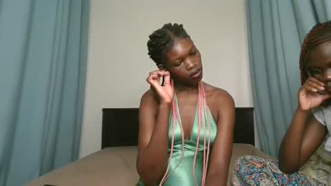 Snapshot of cute_angel11 chatting on November 18, 2025, 1:04 pm angel online show from November 18, 2025, 1:04 pm