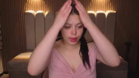 cute_angel_1 online show from January 17, 2026, 2:38 am