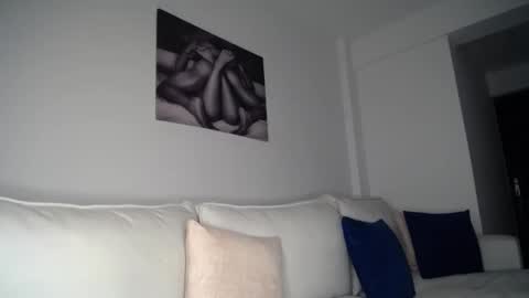 Liya online show from December 5, 2025, 6:26 pm