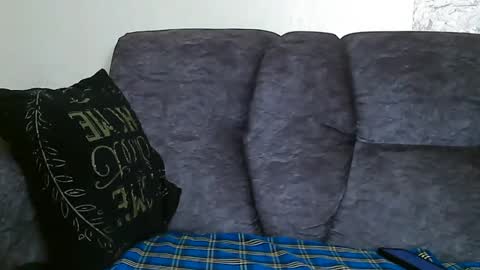 V EE online show from December 15, 2024, 11:34 am